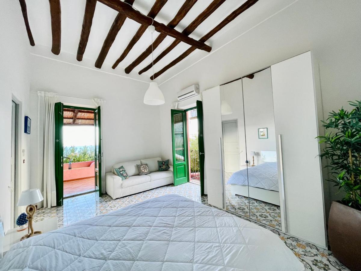 Villa Pomelia, Villa Nel Corso Di Santa Marina Salina A 50 Mt Dal Mare Exterior foto