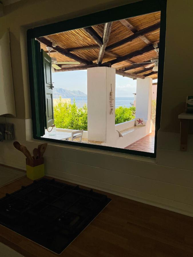 Villa Pomelia, Villa Nel Corso Di Santa Marina Salina A 50 Mt Dal Mare Exterior foto